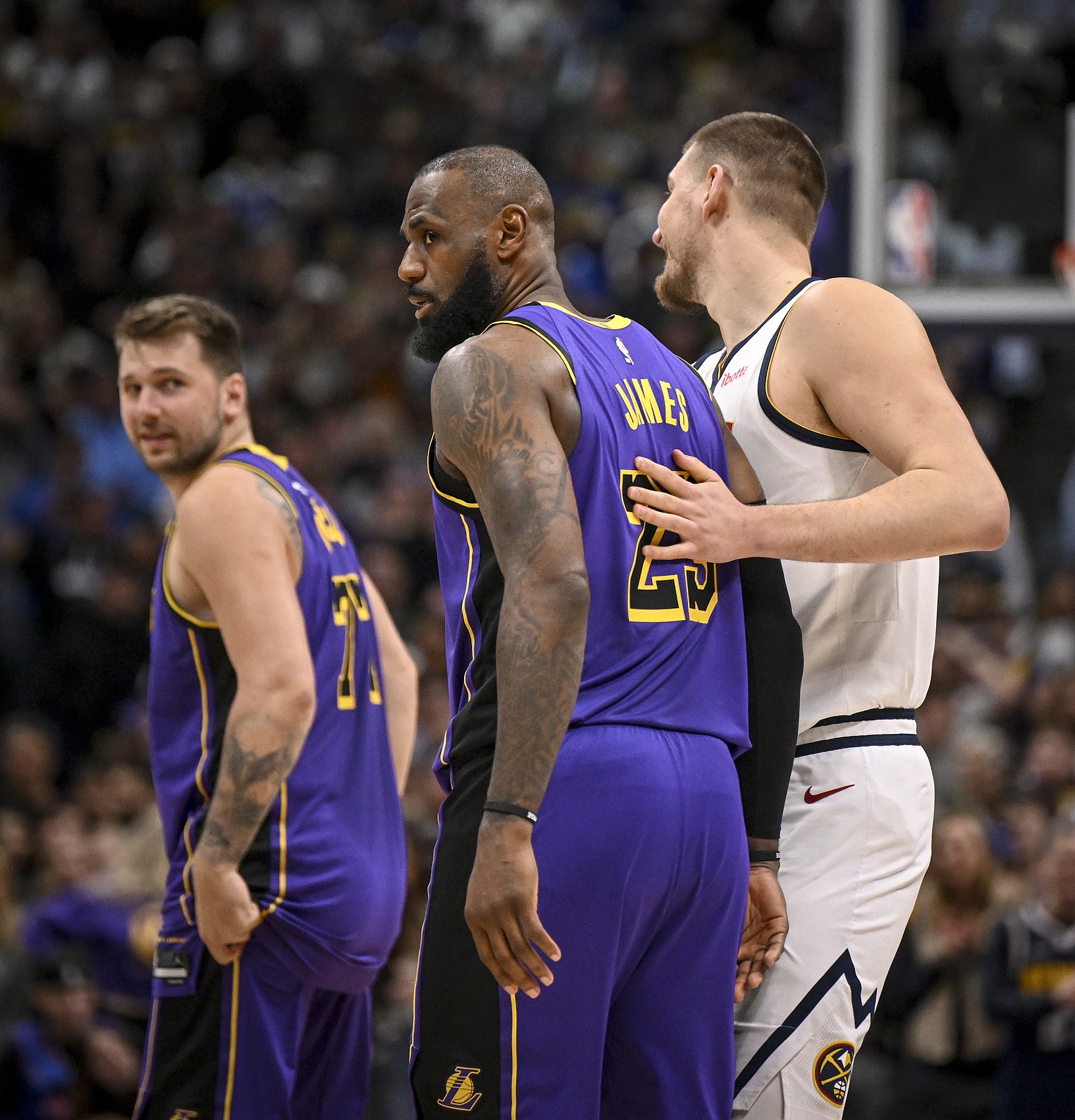华体会官网-NBA历史季后赛场均至少20+7+7球员：詹姆斯 东契奇 约基奇 巴恩斯